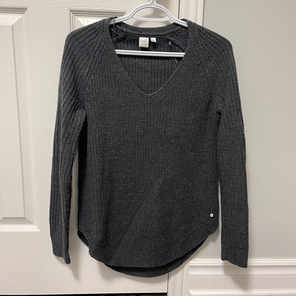 Twik dark grey sweater